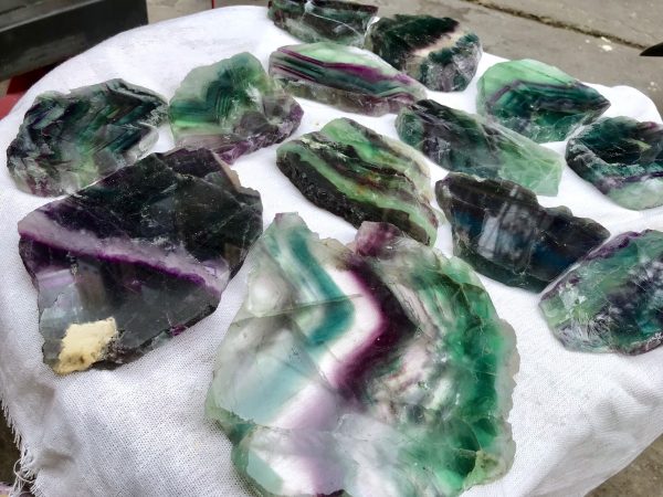 Fluorite cầu vồng - RAINBOW FLUORITE