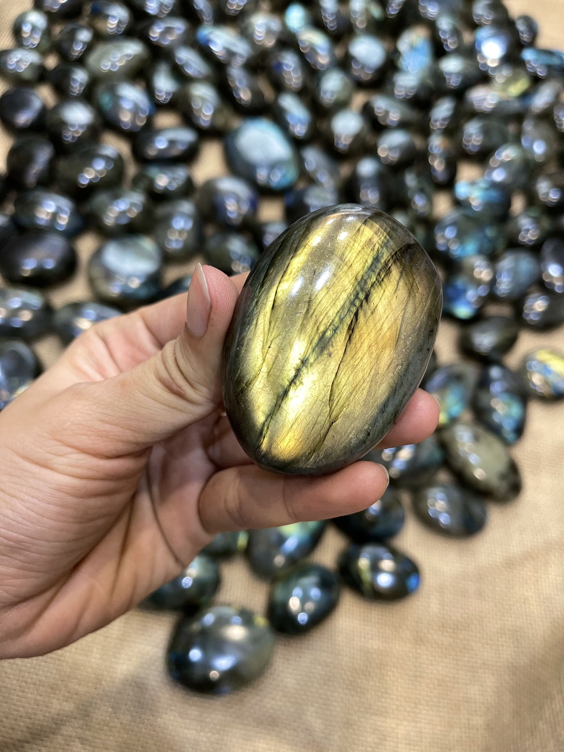 PALM LABRADORITE - đá xà cừ hình viên