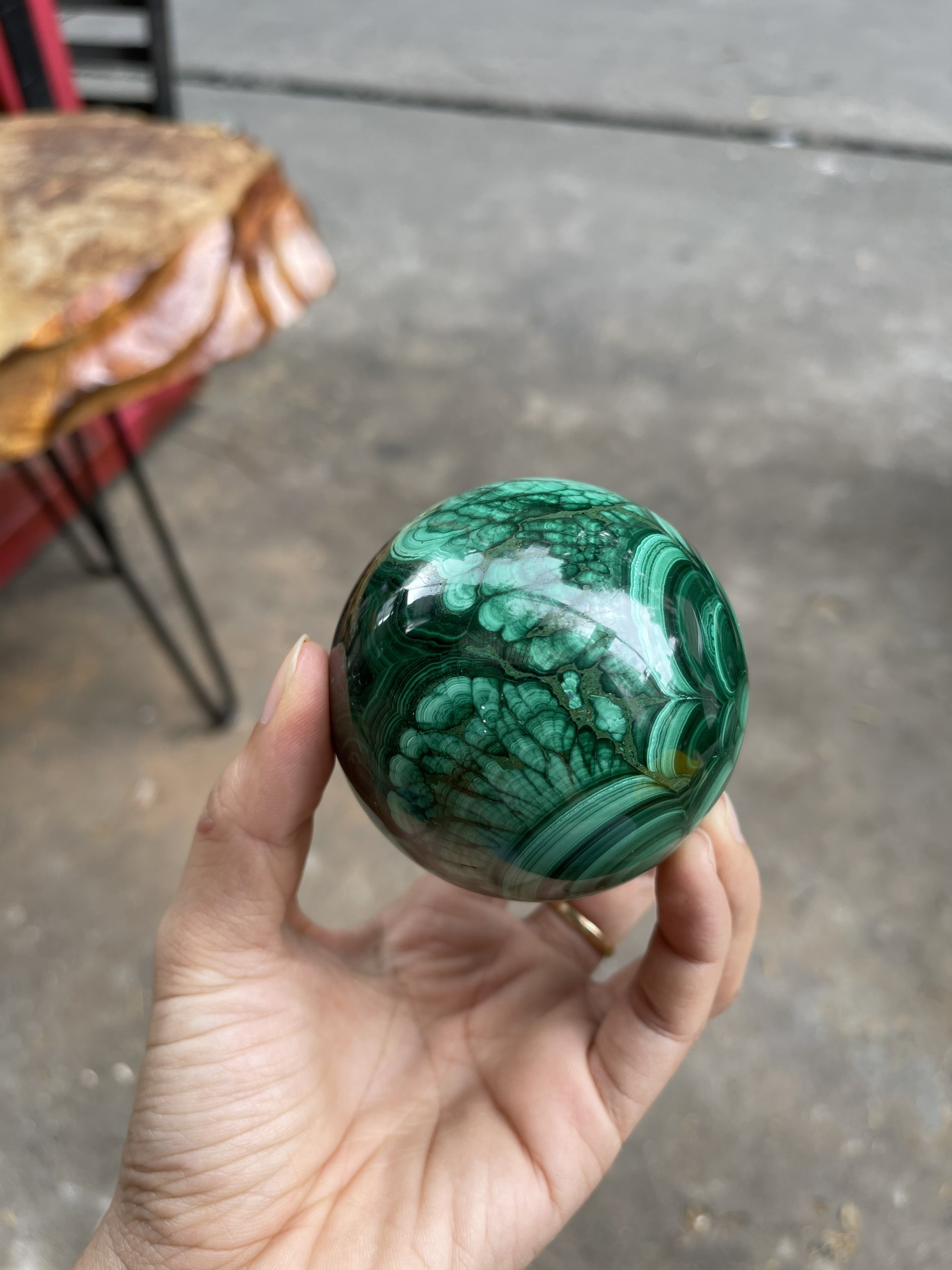 Đá MALACHITE - Quả cầu đá lông công - - 0.6kg - Dk : 6.7cm (MS : MLC03)