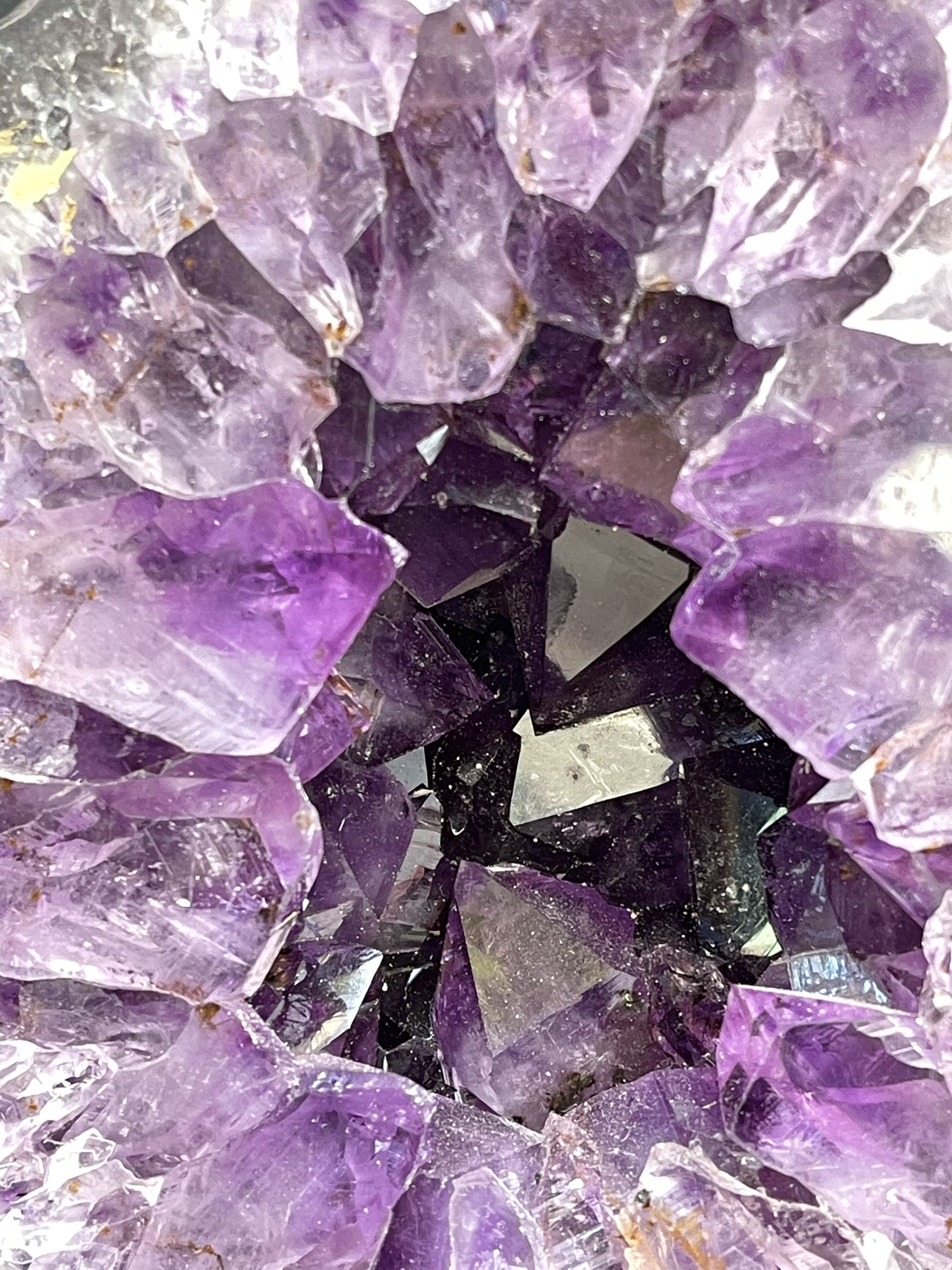 Hốc thạch anh tím, amethyst geode