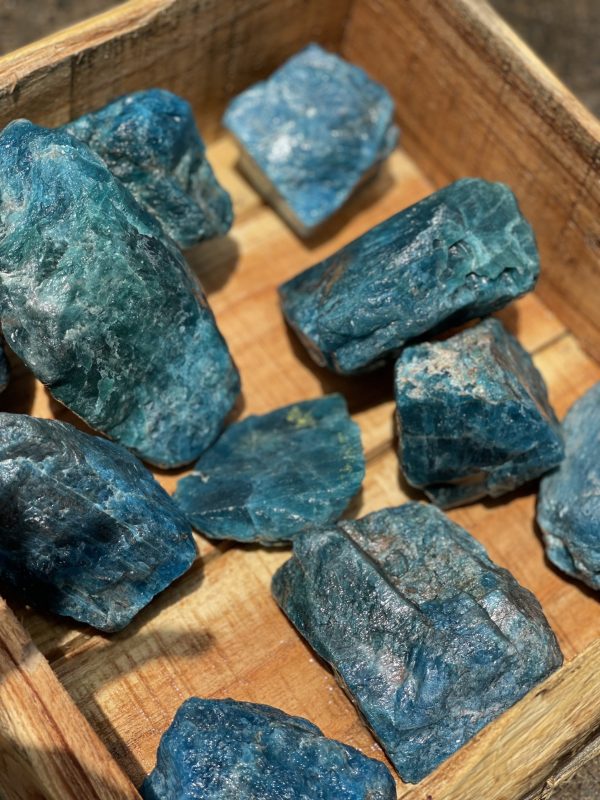 ĐÁ THÔ BLUE APATITE