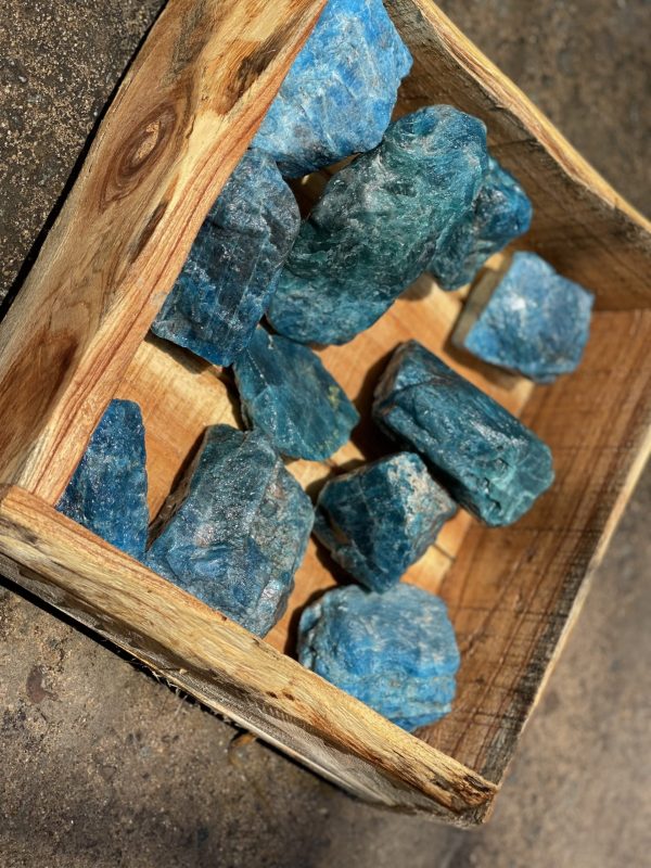 ĐÁ THÔ BLUE APATITE