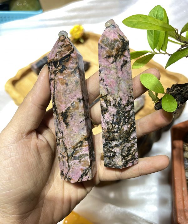 TRỤ ĐÁ TƯỜNG VI - RHODONITE POINT