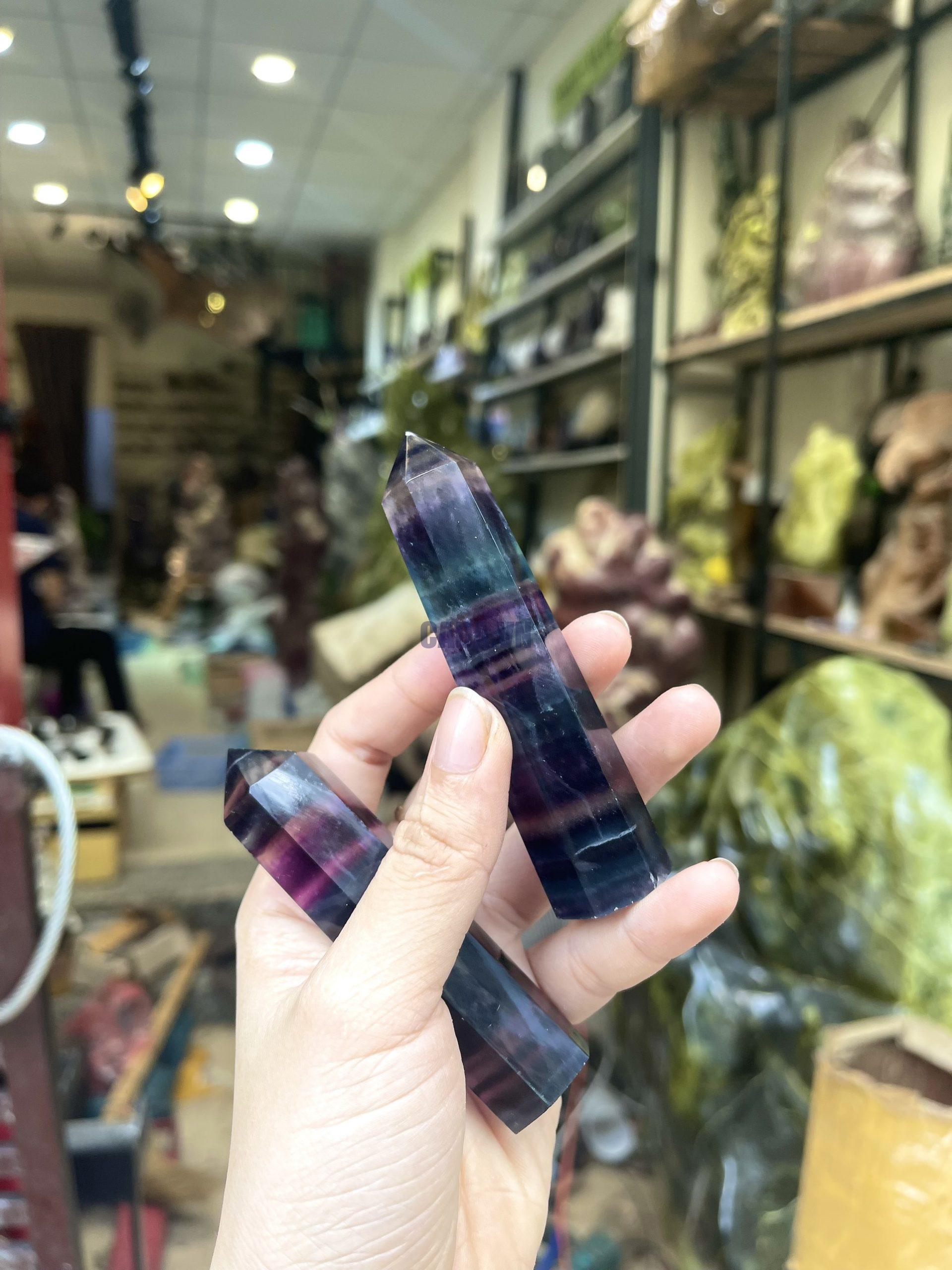 Trụ đá Fluorite nhiều màu - Rainbow Fluorite Point