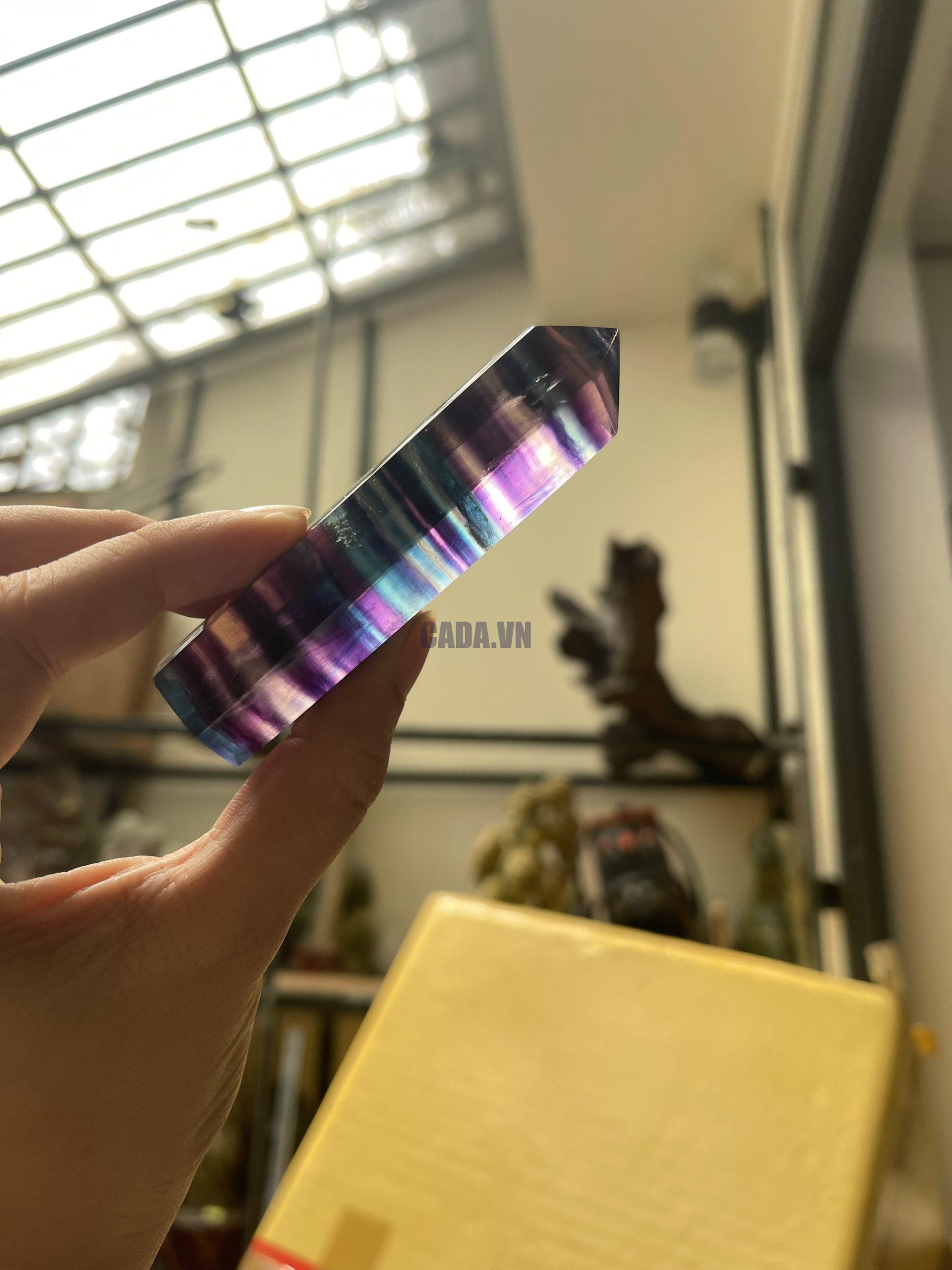 Trụ đá Fluorite nhiều màu - Rainbow Fluorite Point