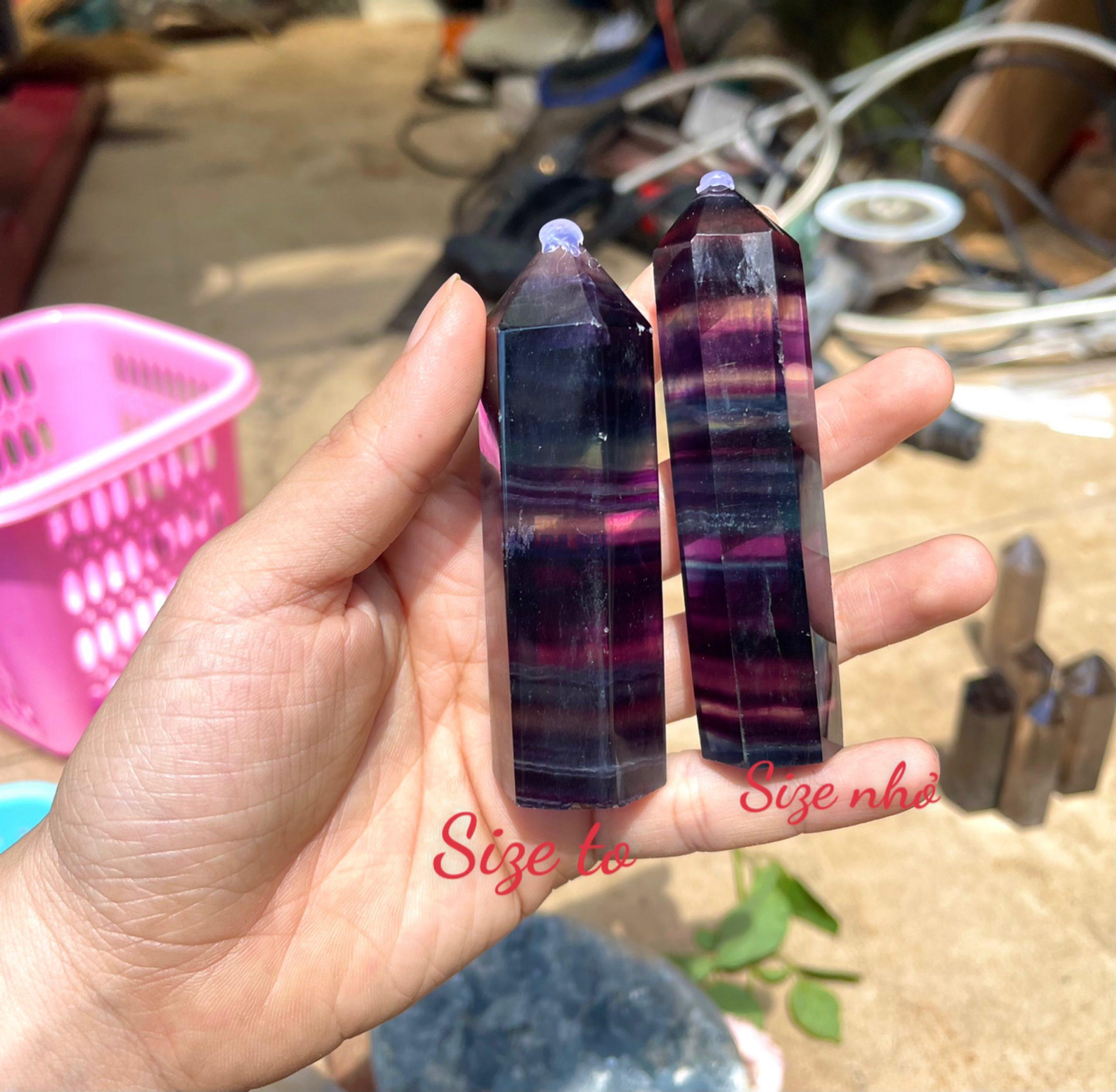 Trụ đá Fluorite nhiều màu - Rainbow Fluorite Point