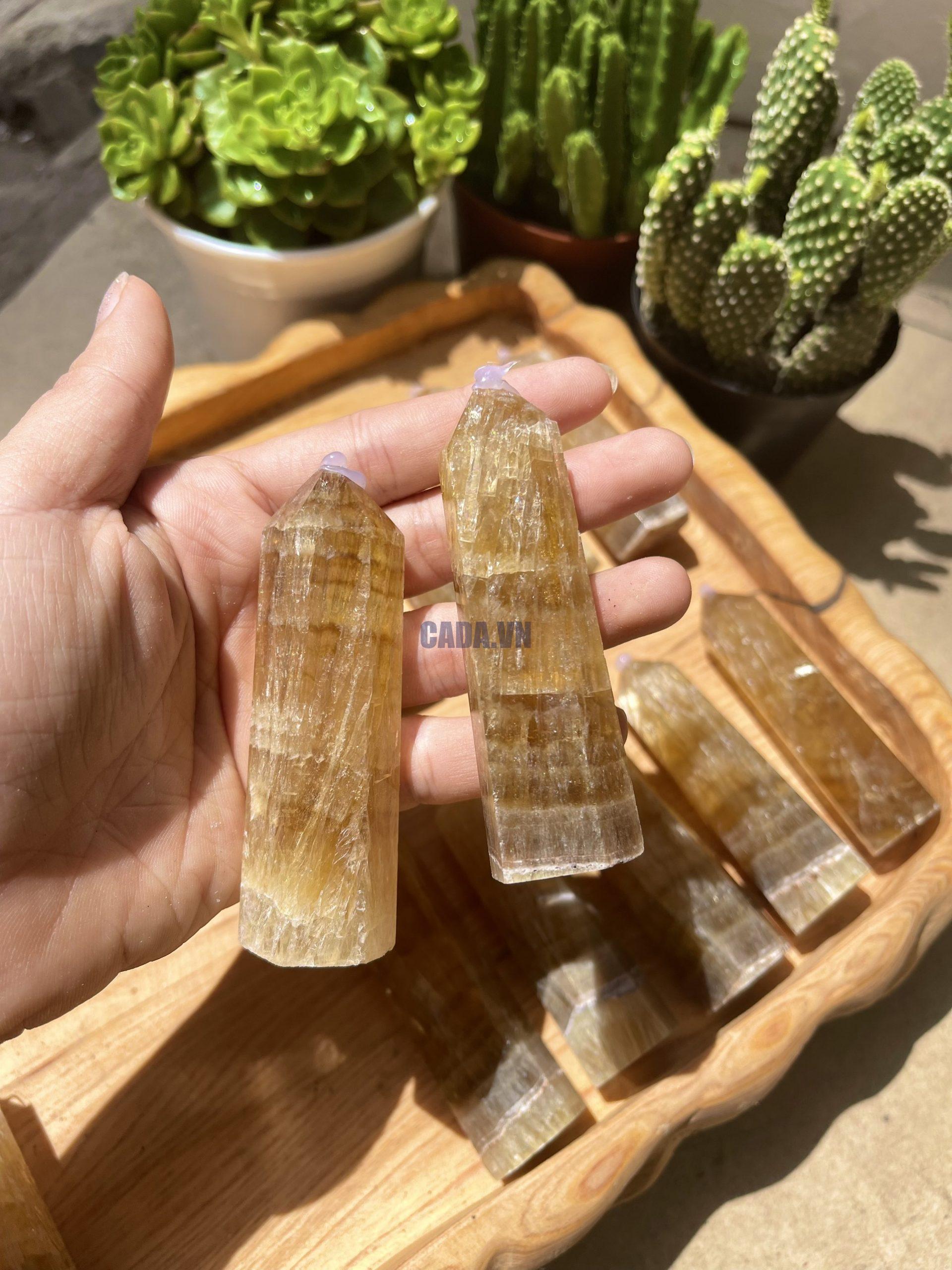 Trụ đá Fluorite vàng có hào quang - Rainbow Yellow Fluorite Point