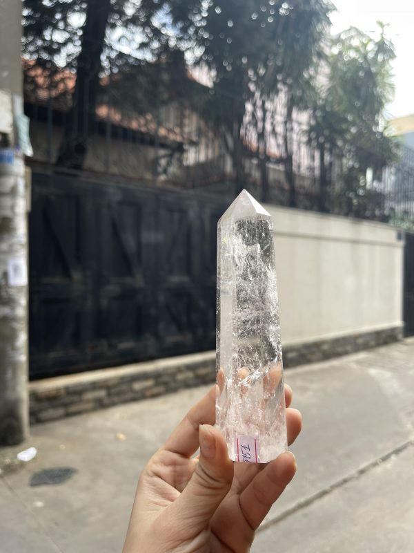 Trụ Thạch Anh Trắng trong – Clear Quartz Point, KT: 13.5×3.5 CM, KL: 0.215 KG (TTT151)