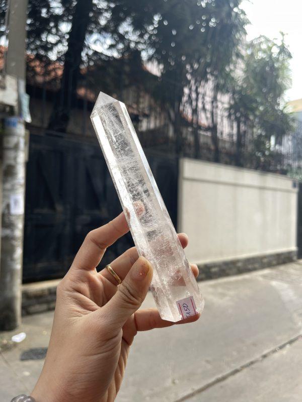 Trụ Thạch Anh Trắng trong – Clear Quartz Point, KT: 16.5×3 CM, KL: 0.22 KG (TTT150)