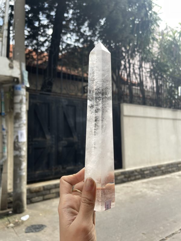 Trụ Thạch Anh Trắng trong – Clear Quartz Point, KT: 23.5×5 CM, KL: 0.61 KG (TTT146)