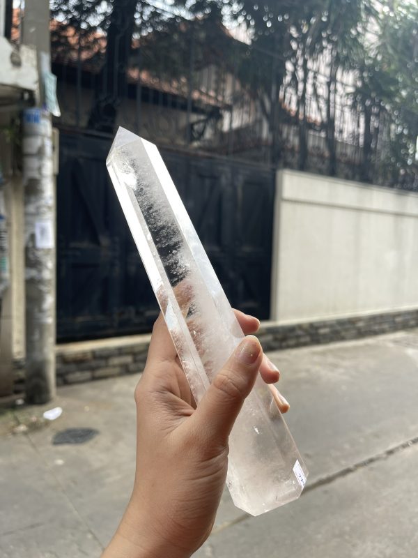 Trụ Thạch Anh Trắng trong – Clear Quartz Point, KT: 23.5×5 CM, KL: 0.61 KG (TTT146)