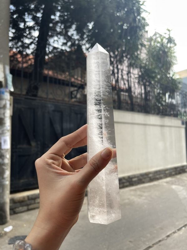 Trụ Thạch Anh Trắng trong – Clear Quartz Point, KT: 23.5×5 CM, KL: 0.61 KG (TTT146)