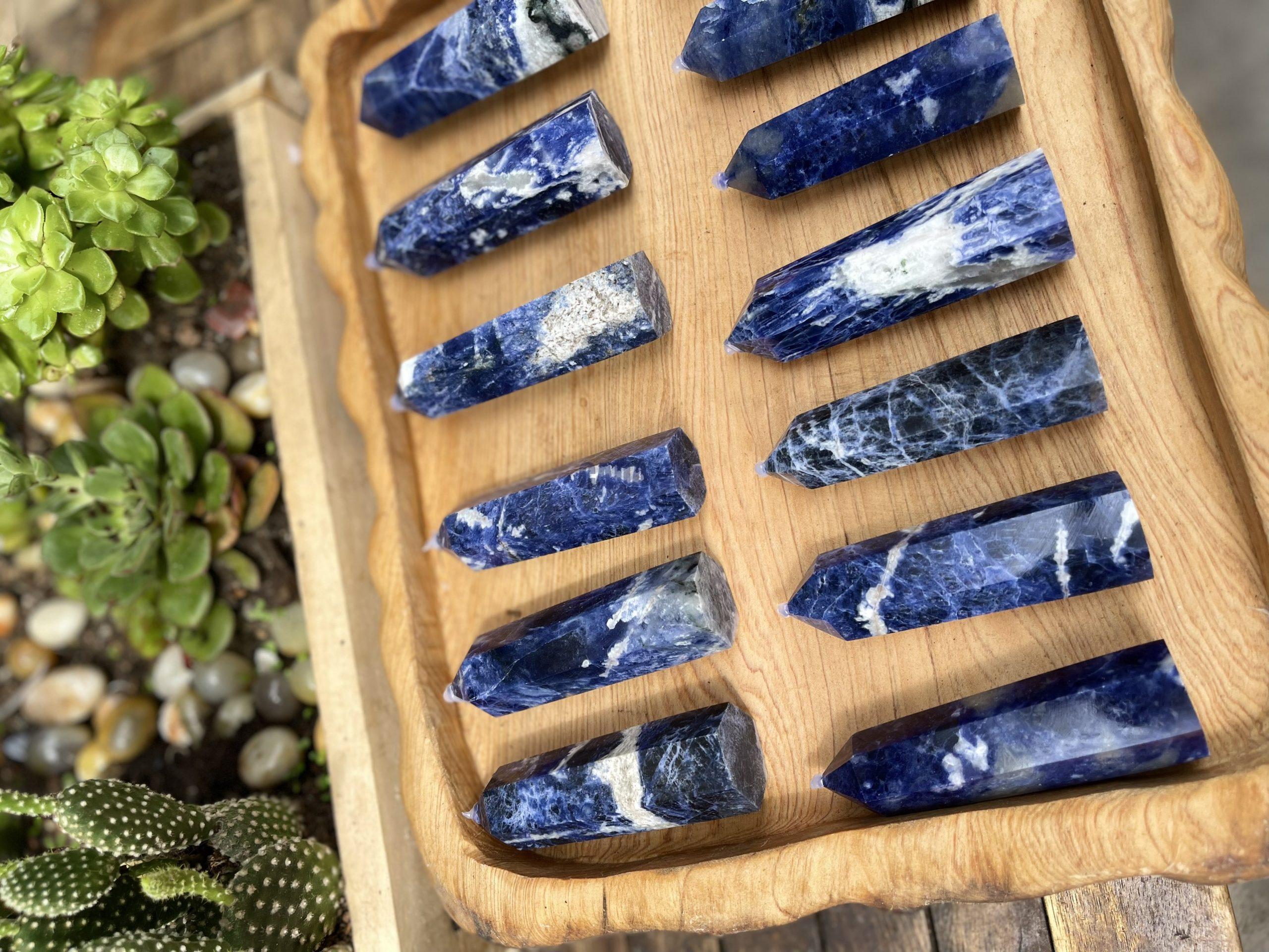 Trụ đá Sodalite - Sodalite point