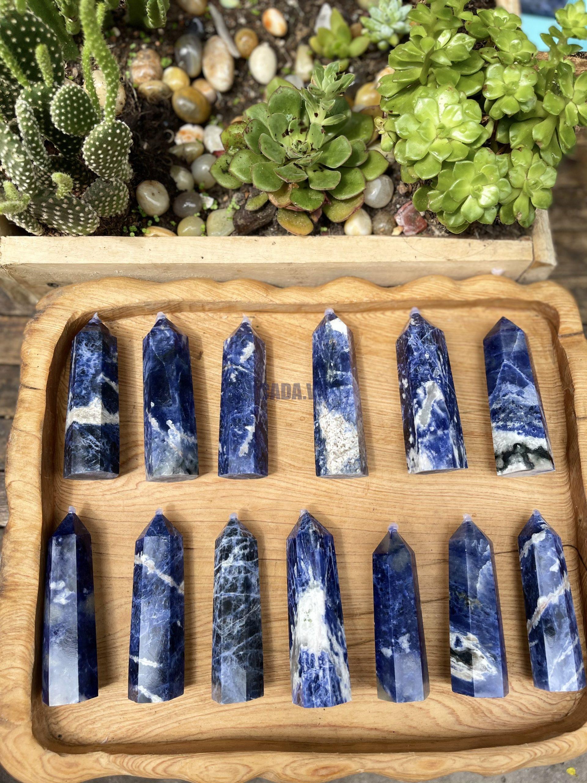 Trụ đá Sodalite - Sodalite point