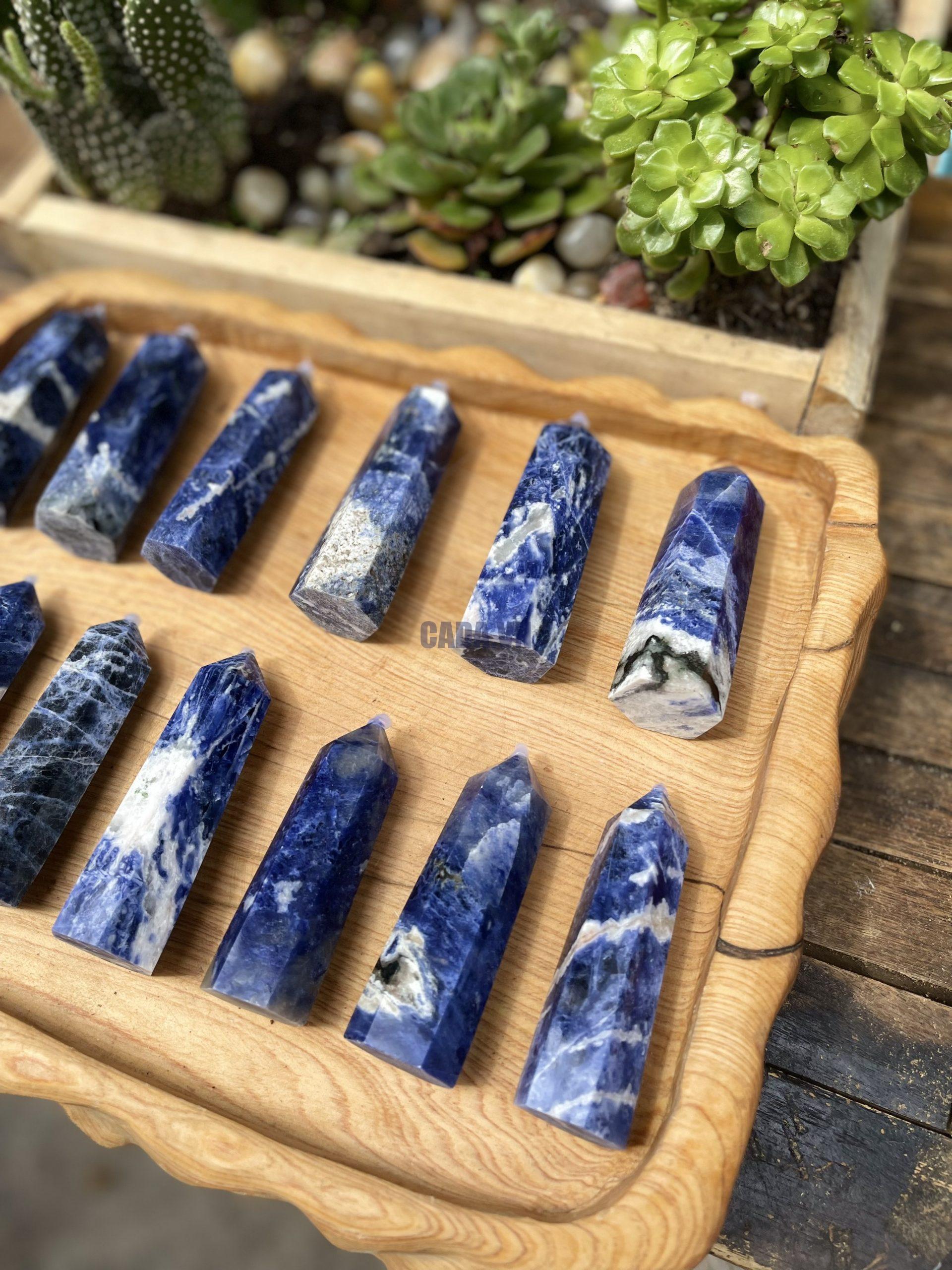 Trụ đá Sodalite - Sodalite point