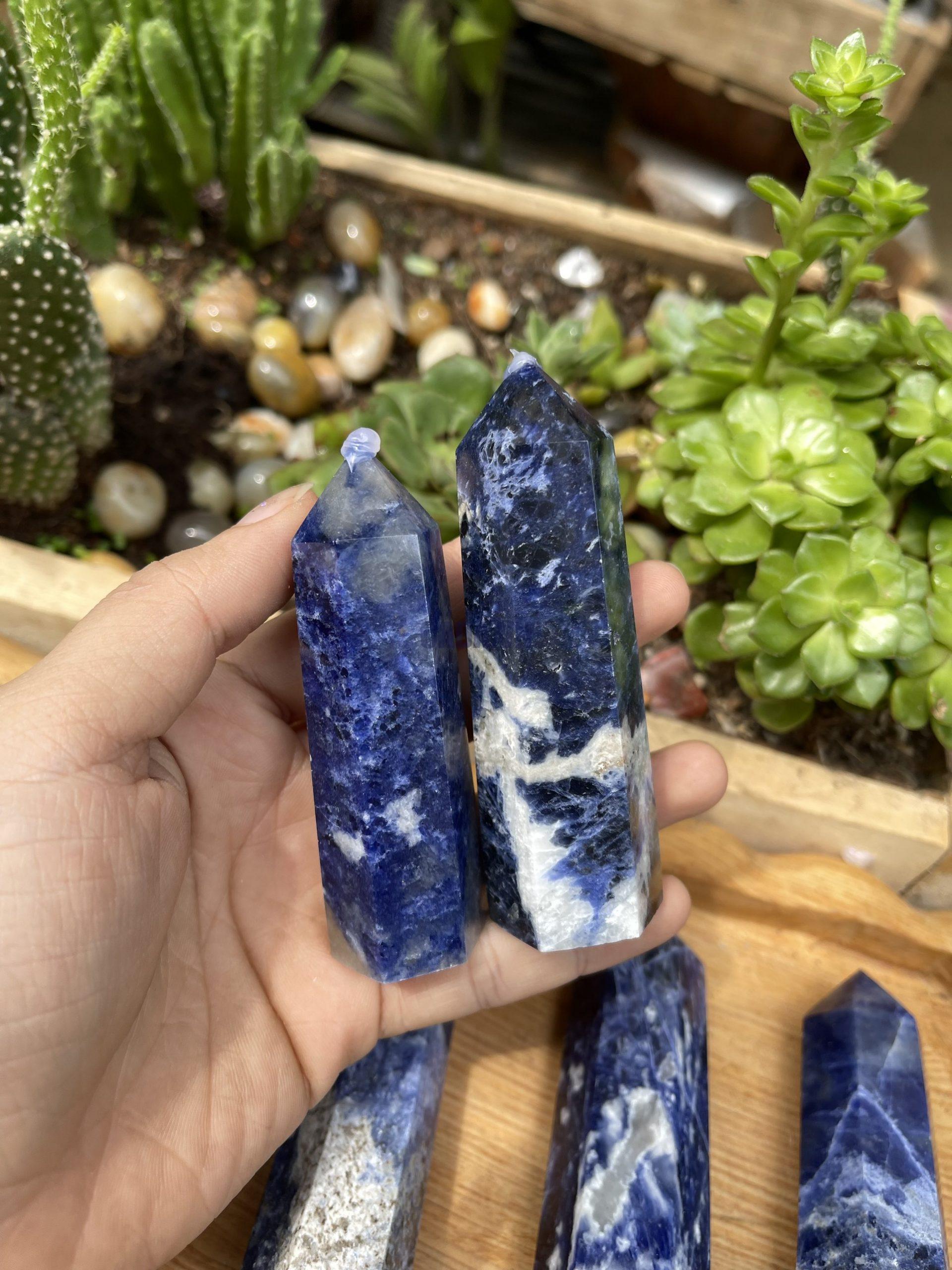 Trụ đá Sodalite - Sodalite point