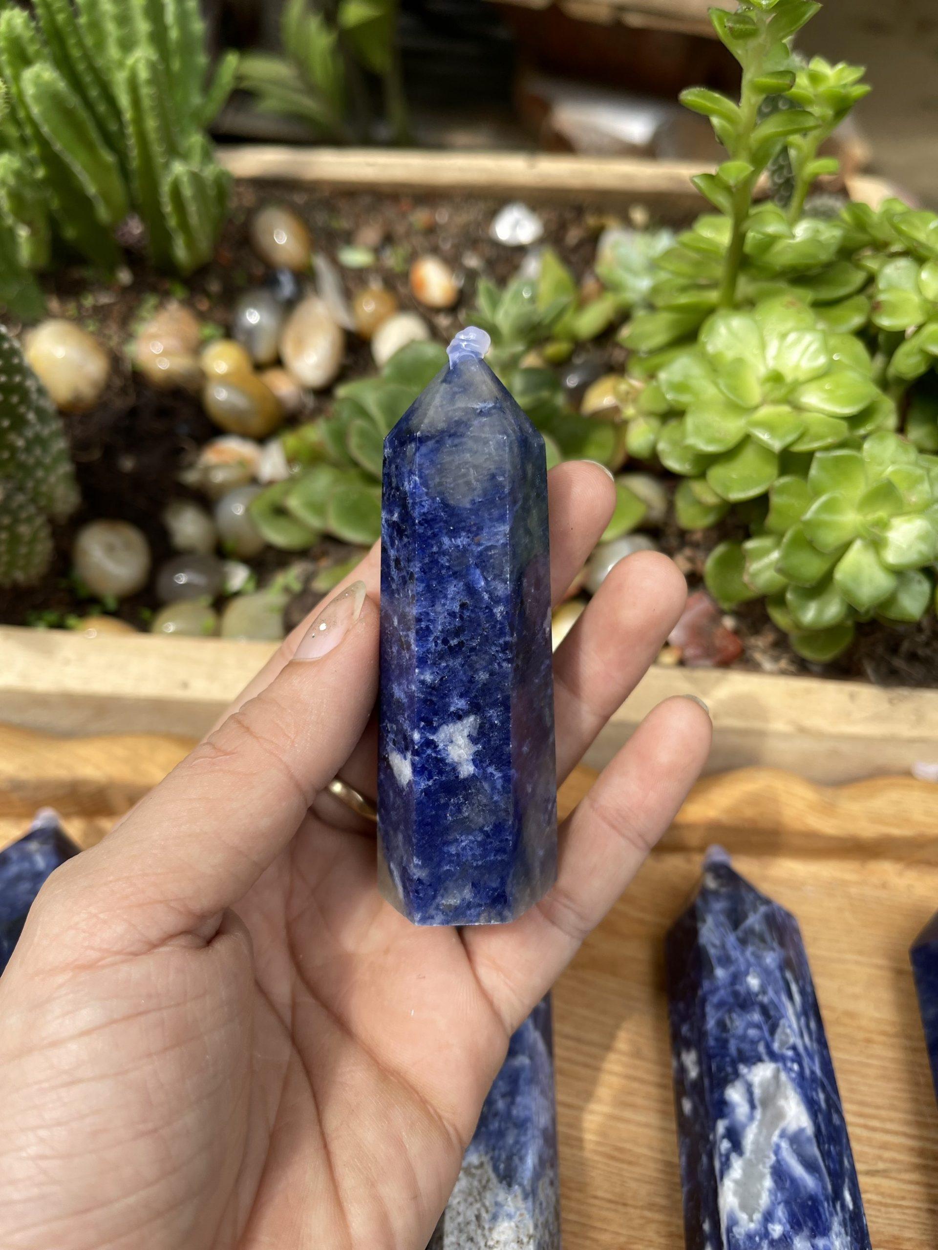 Trụ đá Sodalite - Sodalite point