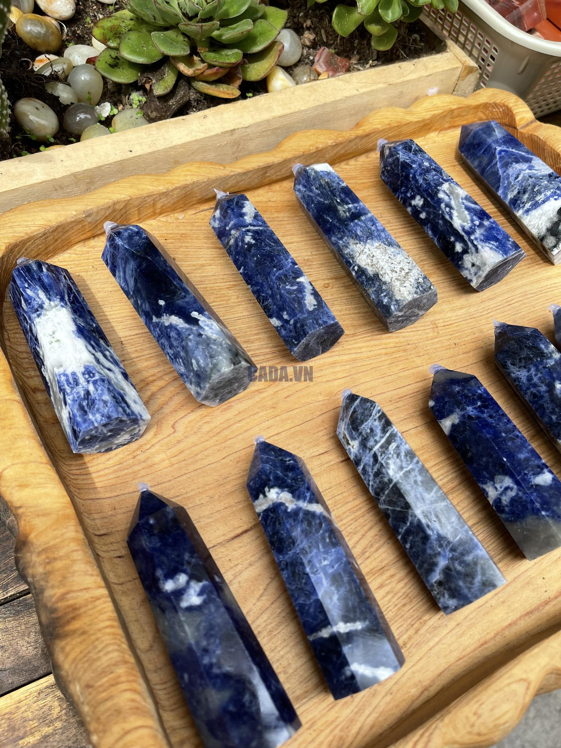 Trụ đá Sodalite - Sodalite point