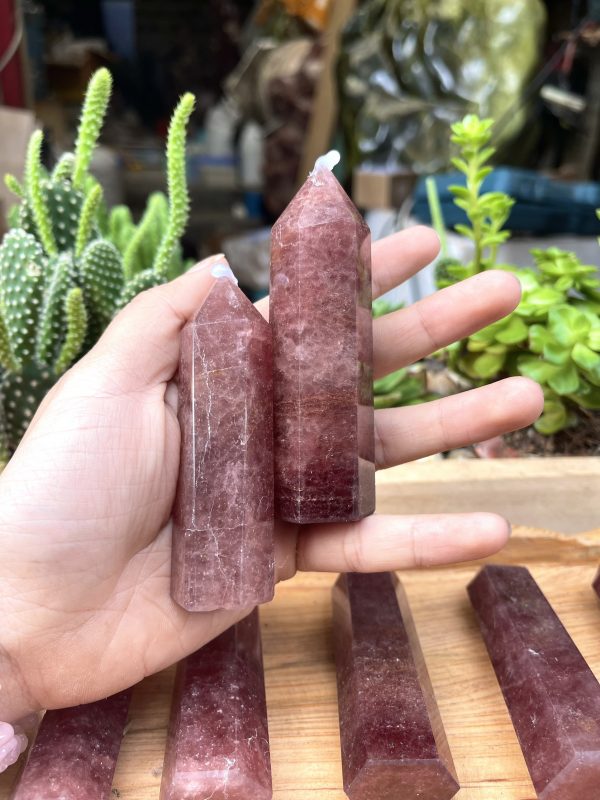 Trụ thach anh dâu tây - Strawberry Quartz point