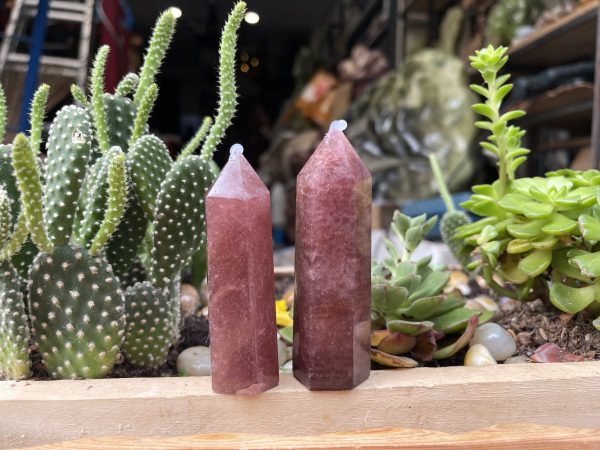 Trụ thach anh dâu tây - Strawberry Quartz point