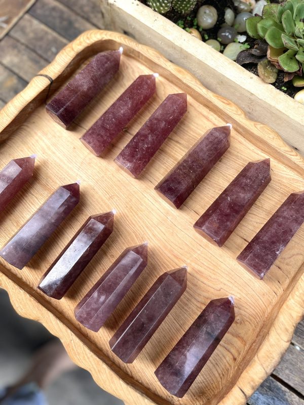 Trụ thach anh dâu tây - Strawberry Quartz point