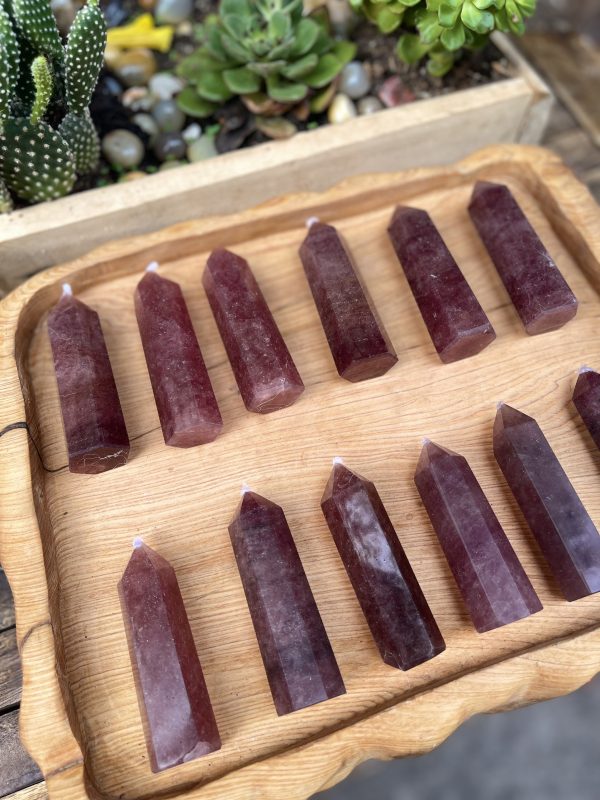 Trụ thach anh dâu tây - Strawberry Quartz point