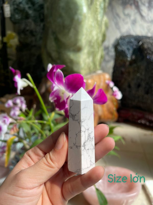 Howlite Point - Trụ đá Bạch Tùng (6-7.5cm)