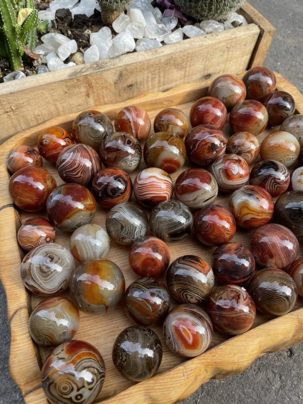 Bi cầu Mã Não Madagascar - Madagascar Agate sphere