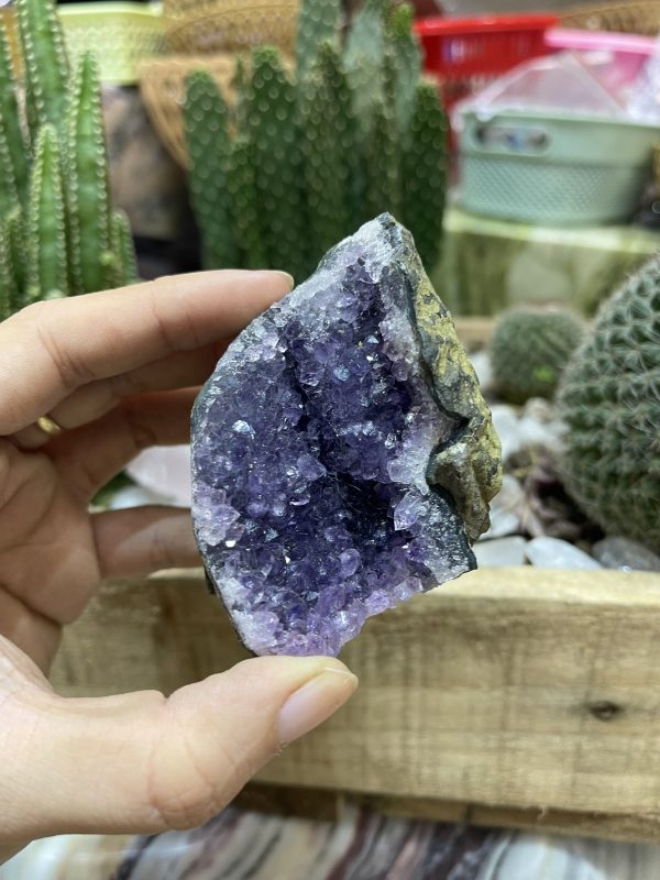 HỐC THẠCH ANH TÍM NHỎ - SMALL AMETHYST GEODE (TV116)