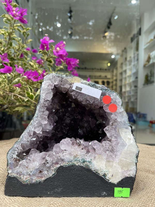 Hốc Thạch Anh Tím - Amethyst Geode (T95), KT: 16.5x17.5CM, KL: 3.5KG