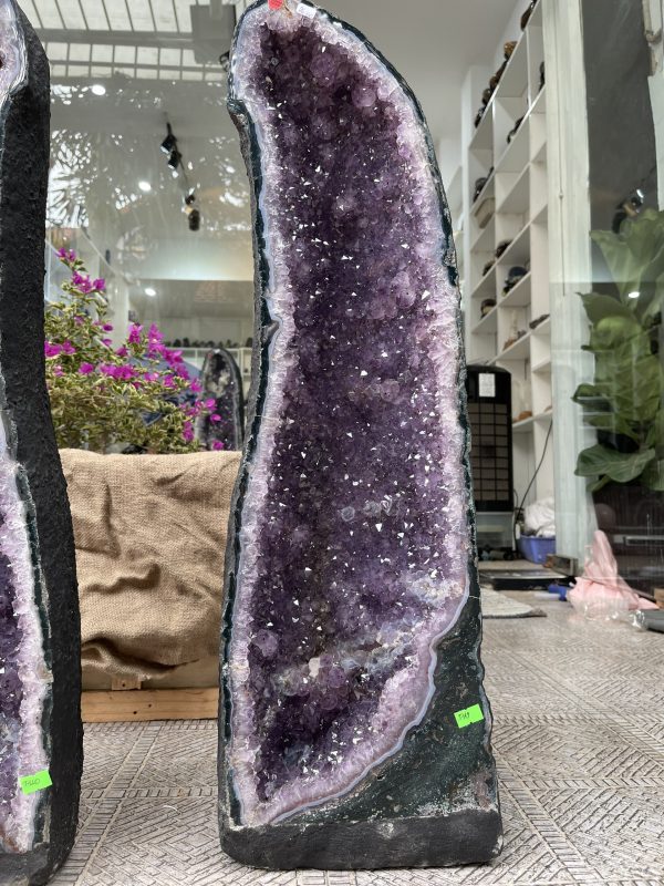 Hốc Thạch Anh Tím - Amethyst Geode (T119), KT: 73x22CM, KL: 26KG