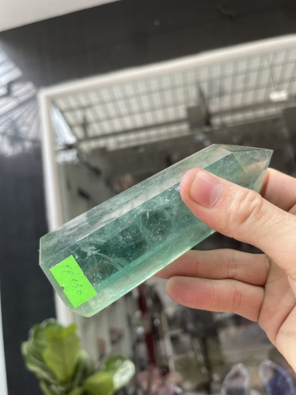 Trụ Fluorite Xanh - Green Fluorite Point, KT: 13X4.8CM, KL: 0.426KG (TF130)