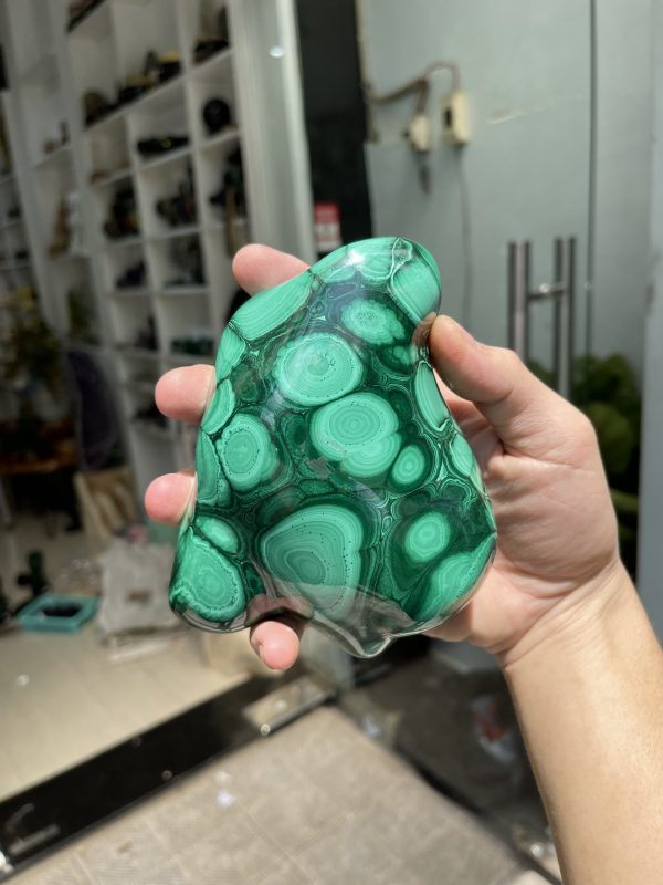 ĐÁ LÔNG CÔNG – ĐÁ KHỔNG TƯỚC – MALACHITE (LC2), KT: 14×14 CM; KL: 1.44KG