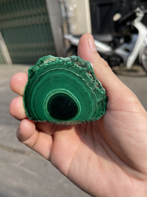 ĐÁ LÔNG CÔNG – ĐÁ KHỔNG TƯỚC – MALACHITE (LC7), KT: 6×5 CM; KL: 0.086KG