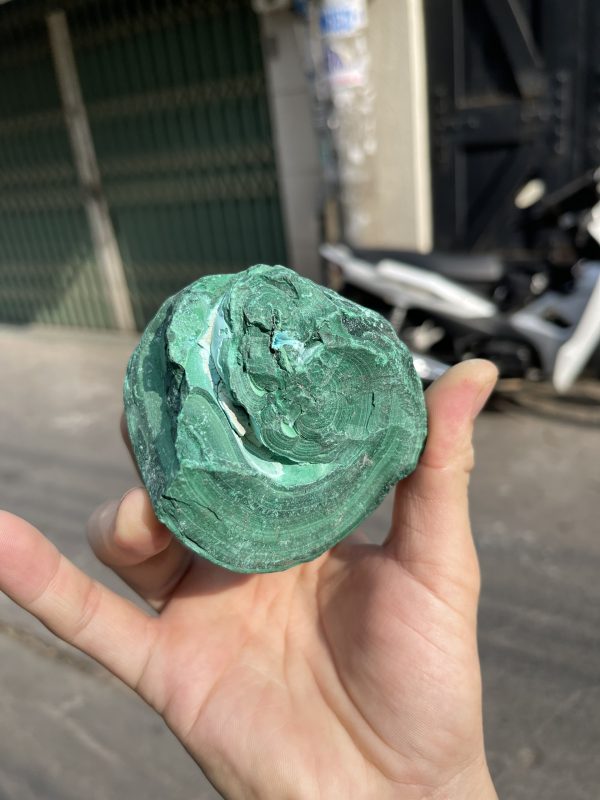 ĐÁ LÔNG CÔNG – ĐÁ KHỔNG TƯỚC – MALACHITE (LC12), KT: 7.5×7.2 CM; KL: 0.518KG