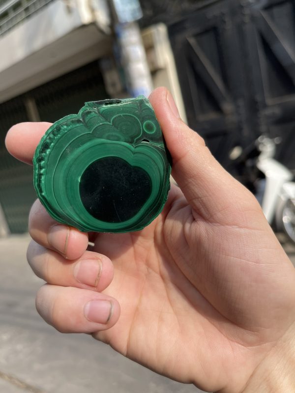 ĐÁ LÔNG CÔNG – ĐÁ KHỔNG TƯỚC – MALACHITE (LC15), KT: 5.5×5.3 CM; KL: 0.112KG