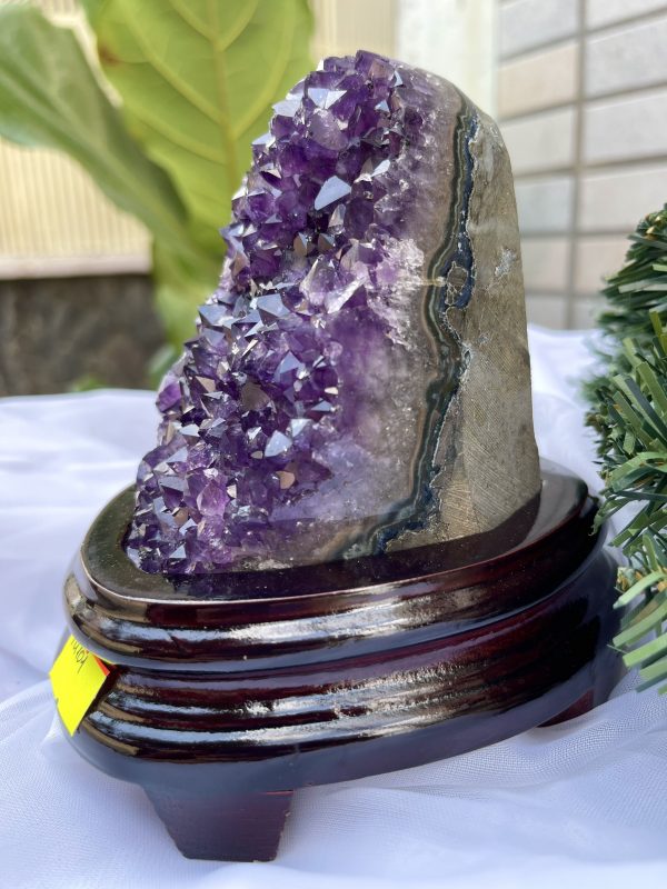 HỐC THẠCH ANH TÍM NHỎ – SMALL AMETHYST GEODE TU101