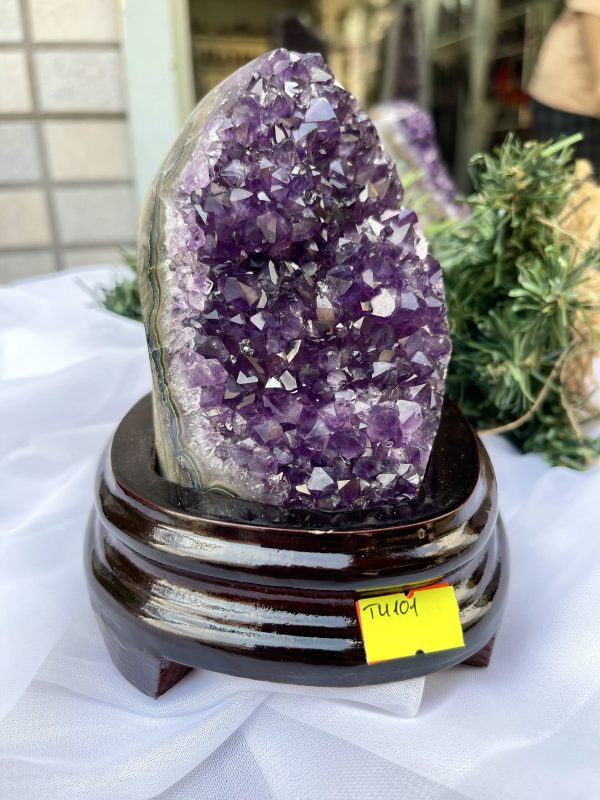 HỐC THẠCH ANH TÍM NHỎ – SMALL AMETHYST GEODE TU101