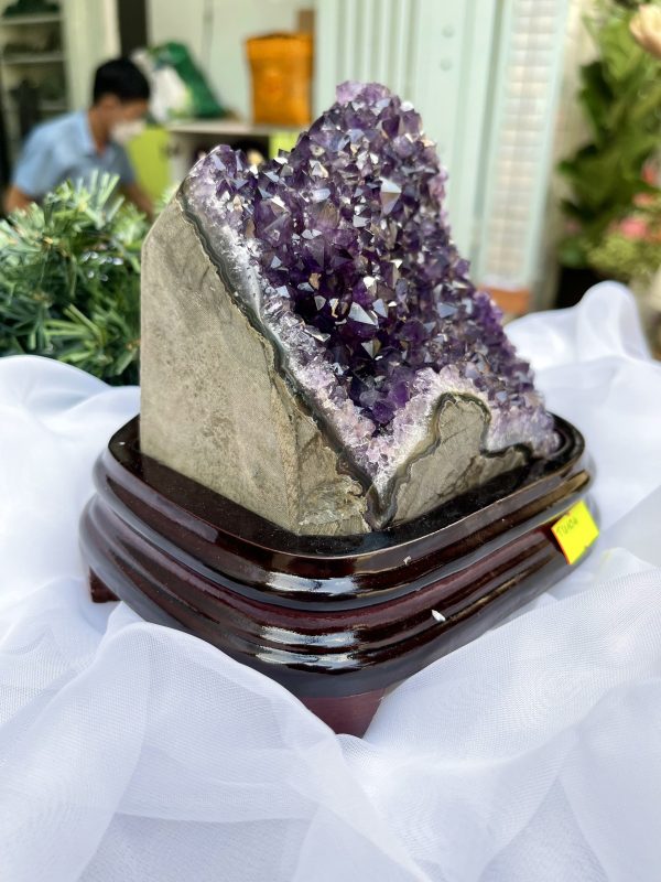 HỐC THẠCH ANH TÍM NHỎ – SMALL AMETHYST GEODE TU104