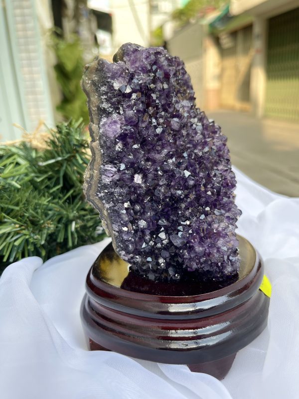 HỐC THẠCH ANH TÍM NHỎ – SMALL AMETHYST GEODE TU105