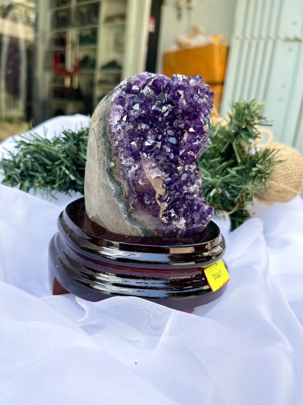 HỐC THẠCH ANH TÍM NHỎ – SMALL AMETHYST GEODE TU68