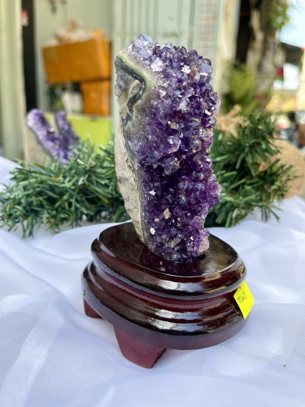 HỐC THẠCH ANH TÍM NHỎ – SMALL AMETHYST GEODE TU69