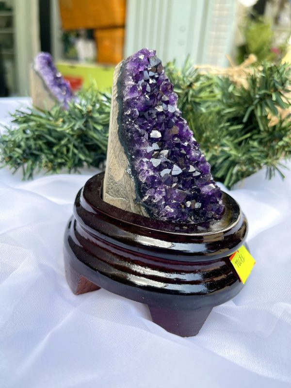 HỐC THẠCH ANH TÍM NHỎ – SMALL AMETHYST GEODE TU71