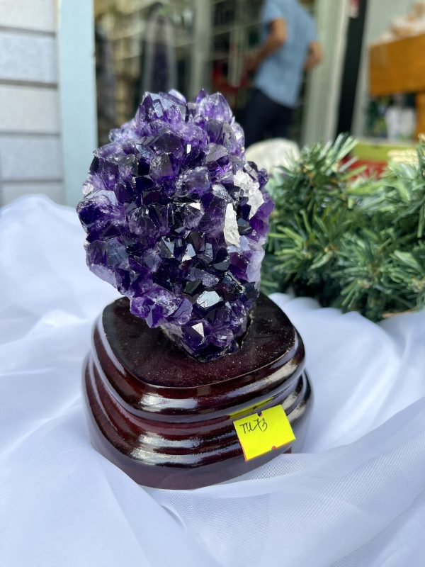 HỐC THẠCH ANH TÍM NHỎ – SMALL AMETHYST GEODE TU73