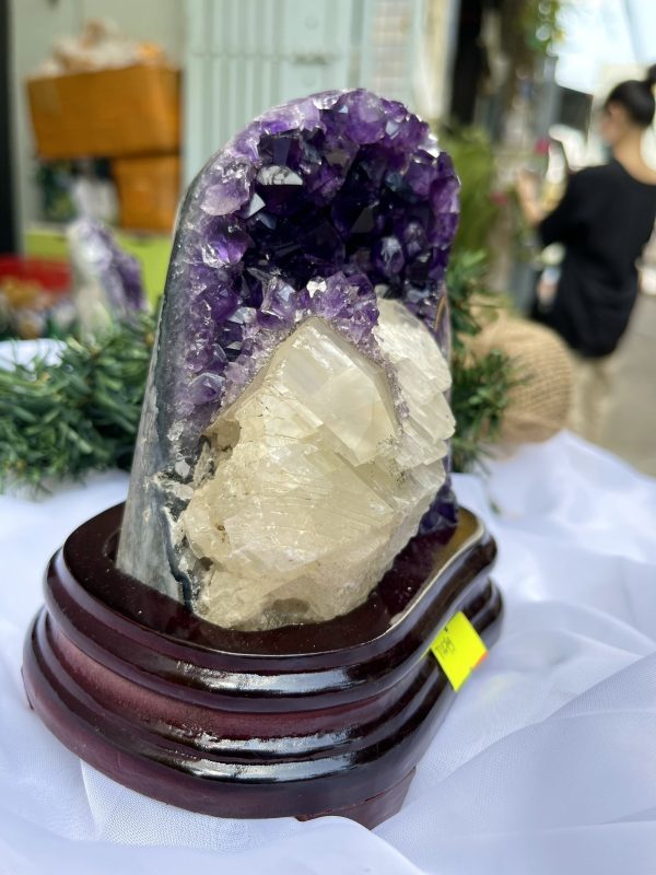 HỐC THẠCH ANH TÍM NHỎ – SMALL AMETHYST GEODE TU79