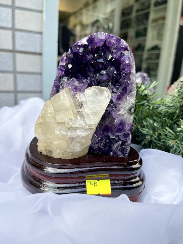 HỐC THẠCH ANH TÍM NHỎ – SMALL AMETHYST GEODE TU79