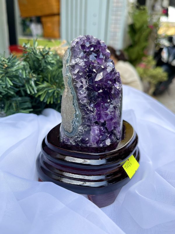 HỐC THẠCH ANH TÍM NHỎ – SMALL AMETHYST GEODE TU81