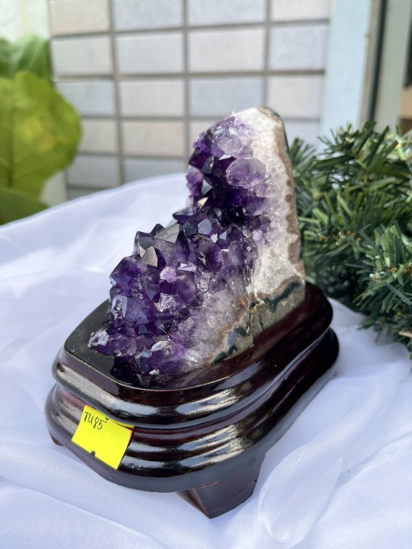 HỐC THẠCH ANH TÍM NHỎ – SMALL AMETHYST GEODE TU85