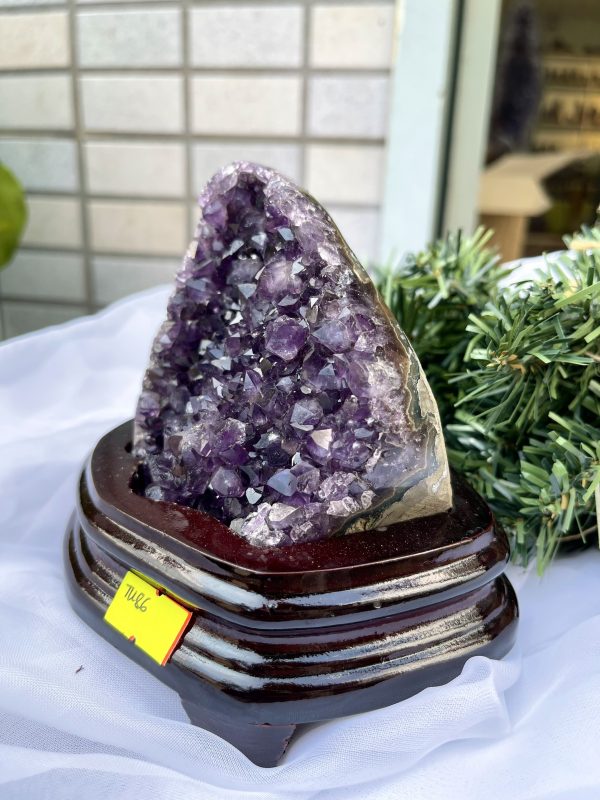 HỐC THẠCH ANH TÍM NHỎ – SMALL AMETHYST GEODE TU86