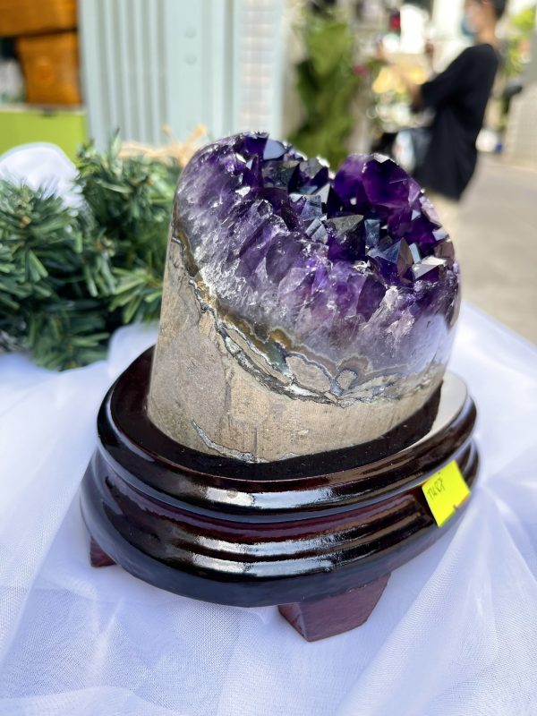 HỐC THẠCH ANH TÍM NHỎ – SMALL AMETHYST GEODE TU87